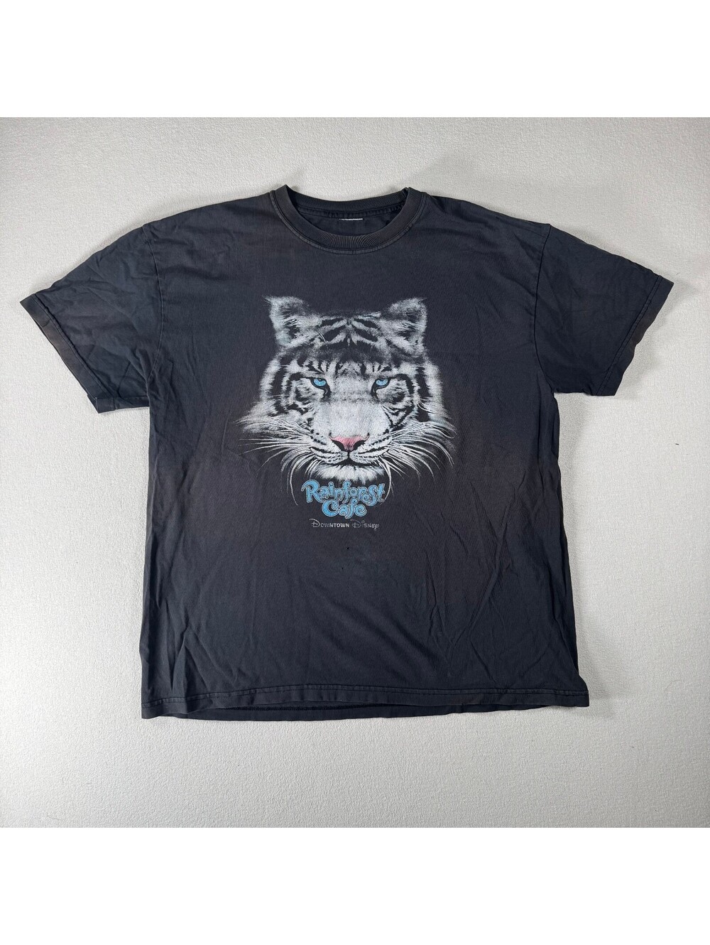 Vintage Rainforest Cafe Downtown Disney Black Tiger Graphic T-Shirt